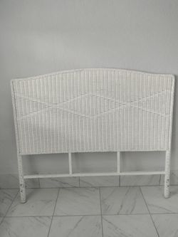 Wicker Queen headboard, night stand, swivel tv console