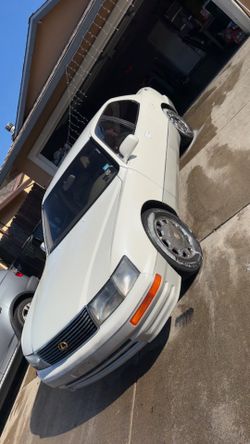 1996 Lexus LS 400