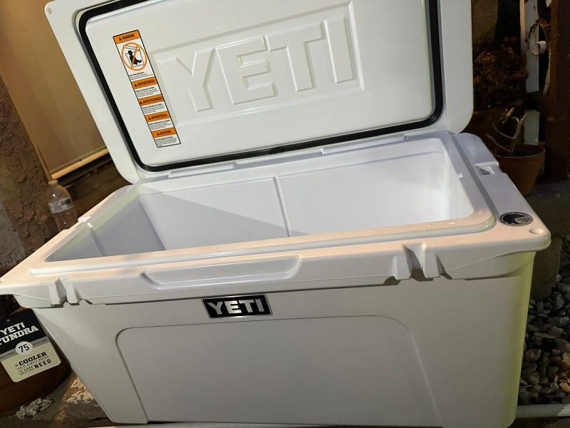 YETI 75 Tundra Cooler