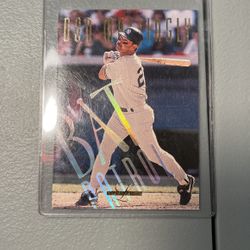 DON MATTINGLY 1995 LEAF LIMITED Baseball Card