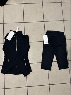 Black and gold lululemon set