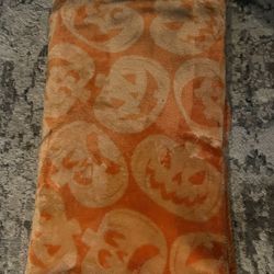 Halloween pumpkin blanket