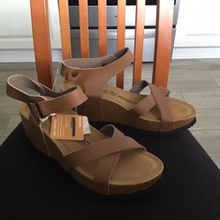 NWT~PROJECT CLOUDS~Women’s Brown Genuine Leather insoles~2 1/2 Inch Open Straps Shoes~Heel~Size 10~NEW