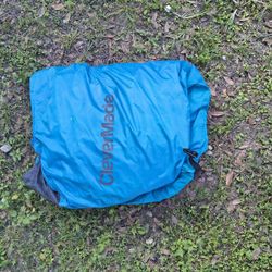 CleverMade QuikFill Outdoor AirChair Lightweight Recliner Inflatable Chair

