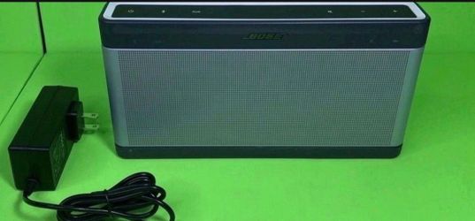Bose SoundLink III Bluetooth Portable Speaker - Gray Excellent