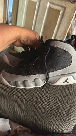 Jordan’s retro size 7