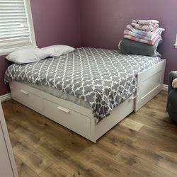 Cajonera Twin Con 2 Cajones Y Se Convierte Se Extiende En King En Muy Buenas Condiciones Twin Bed With Drawers Extended To King Size Mattress NOT Incl