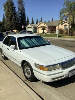 1993 Ford Crown Victoria