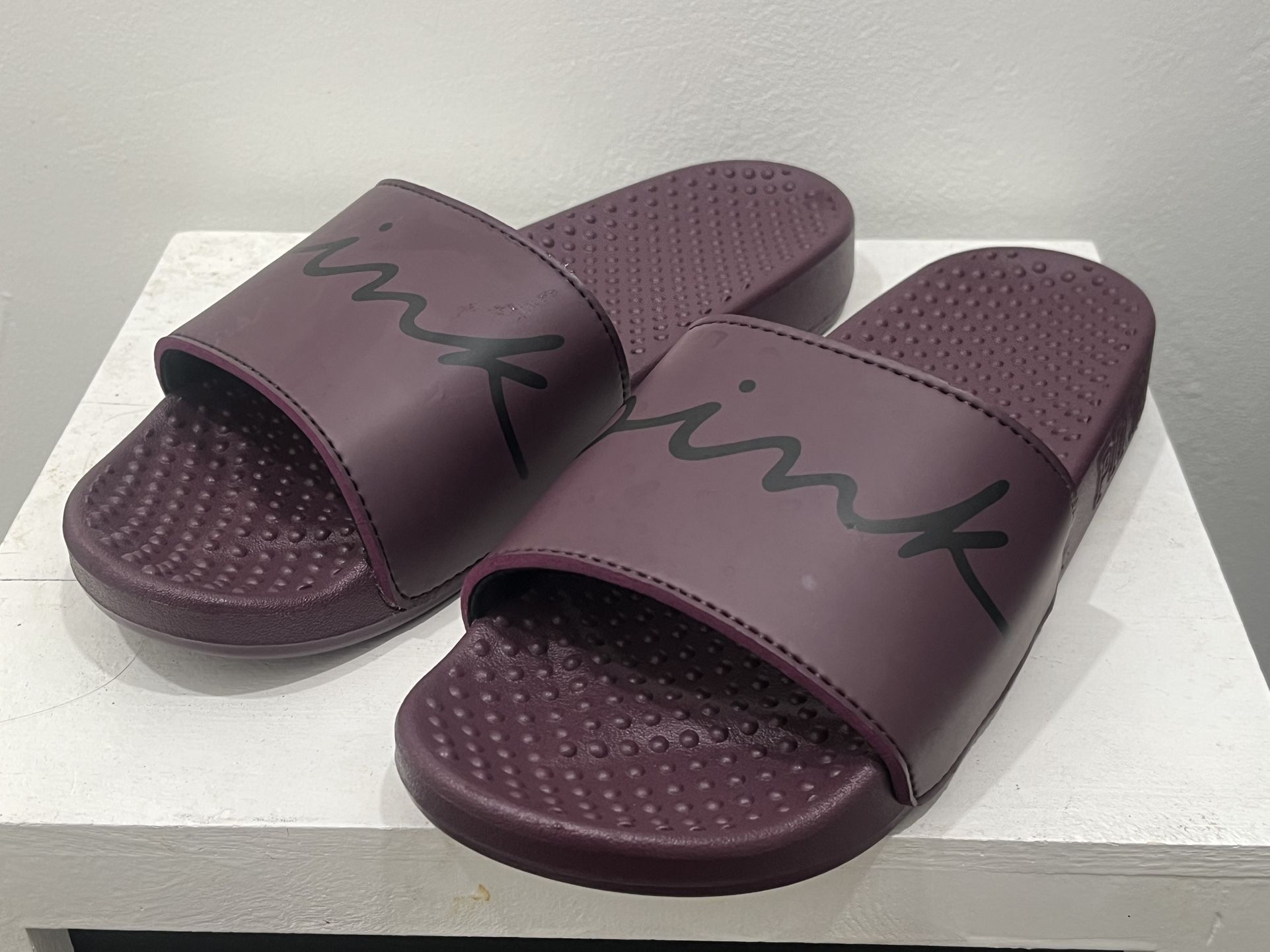 New Victoria’s Secret Pink Slides Shoes M 7/8