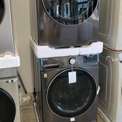 LG WASHER AND DRYER STACKABLE 