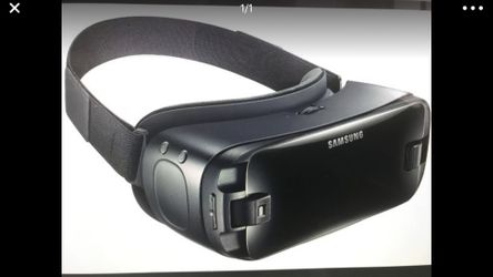 Samsung Gear VR in box . New