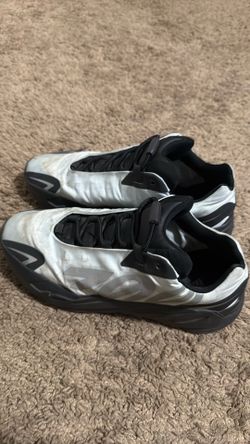 Light blue Yeezys used condition