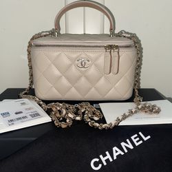 Authentic CHANEL 23P Quilted Top Handle Vanity for Sale in