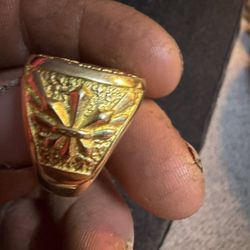 Queen Elizabeth Gold Coin Ring 