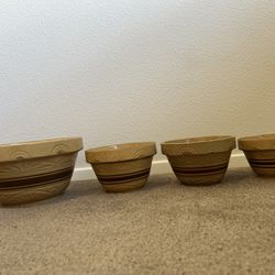 Set of 4 Vintage Yellowware Bowls