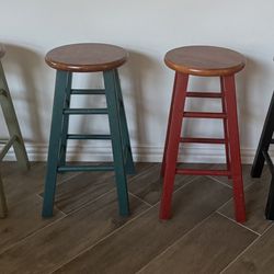 Set of 4 Solid Wood Counter Height Stools – Rustic / Farmhouse Style