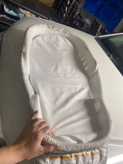 Portable changing pad for baby