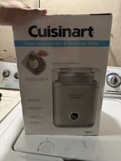 Cuisinart Frozen Yogurt & Ice Cream Maker