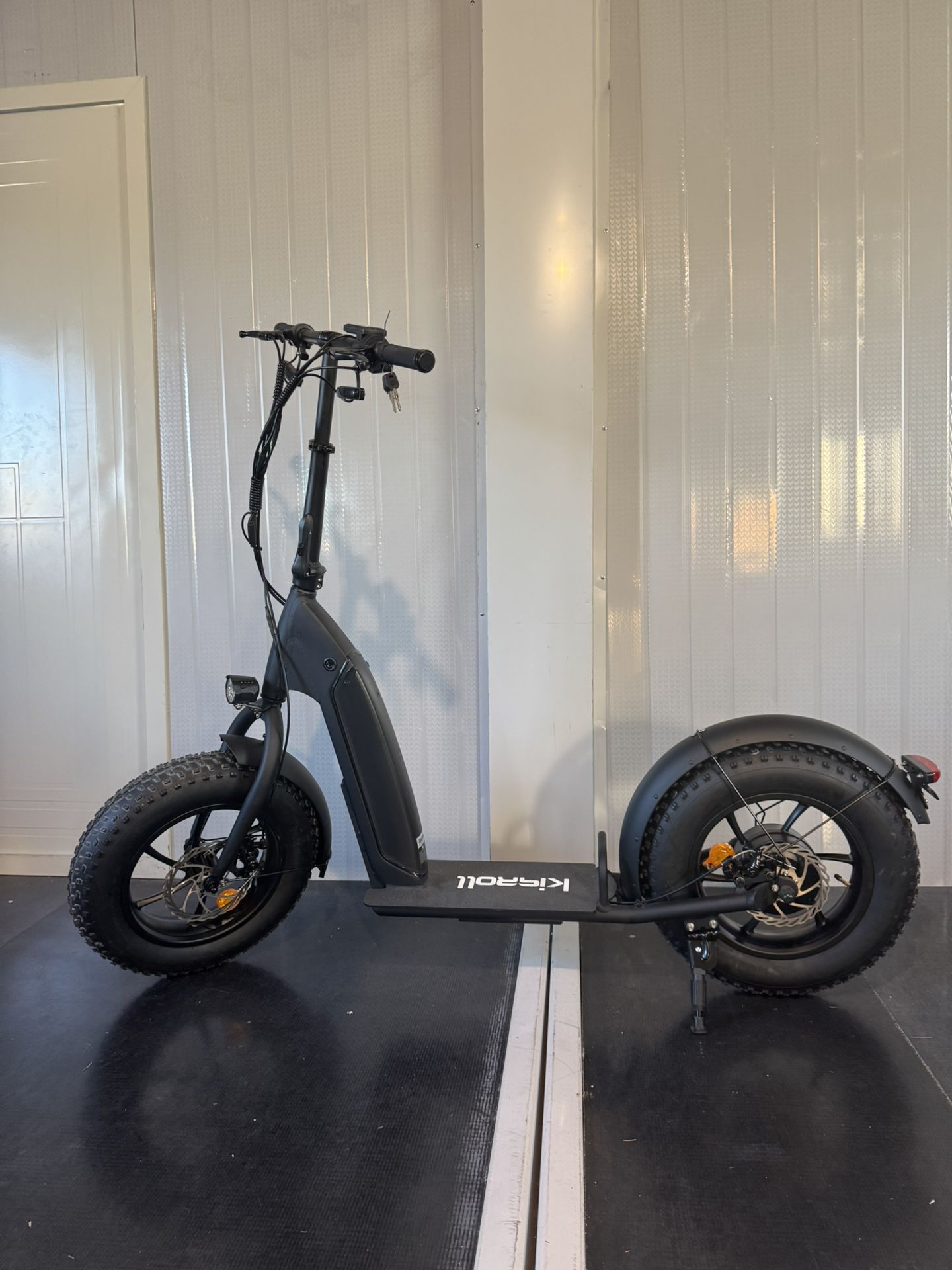 Electric scooter with big tires