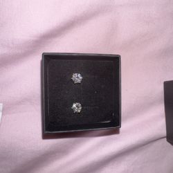 LAST MINUTE MOTHERS DAY GIFT! Gorgeous 1 Ct. Brilliant Cut Moissanite Earrings, GRA certified 