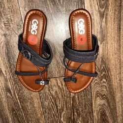 GBG Sandals 