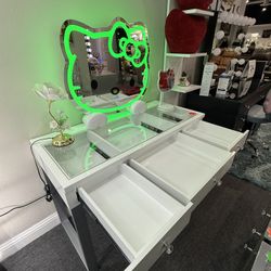 Hello Kitty Vanity Set 