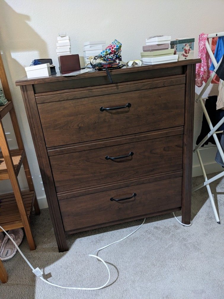 Dresser 15 for Sale in Seattle, WA OfferUp