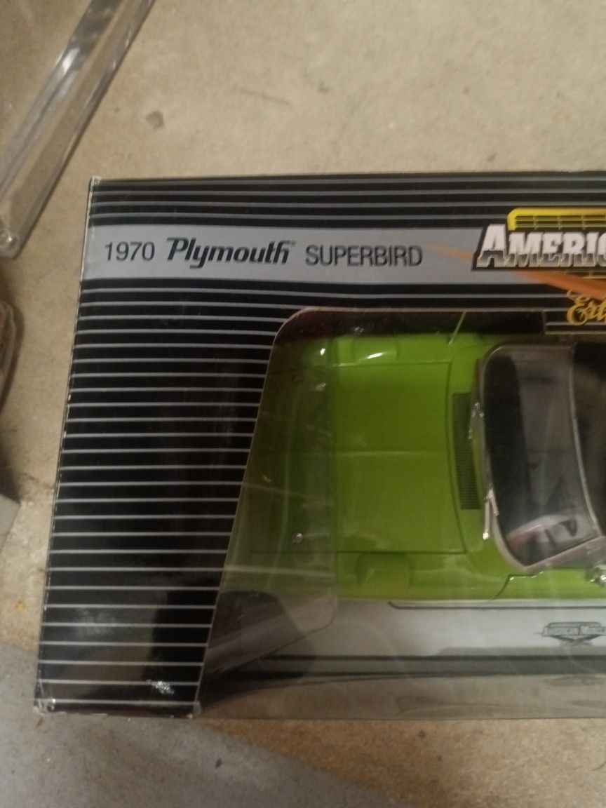 1:18 Scale Die Cast Collectible 
