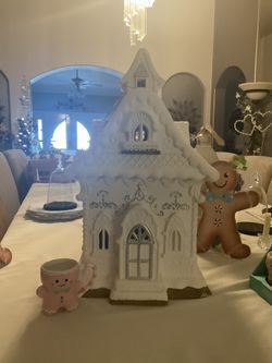 New HUGE GINGERBREAD HOUSE PALACE WHITE SILVER 