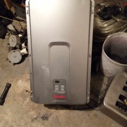 Tankless hot water Heater