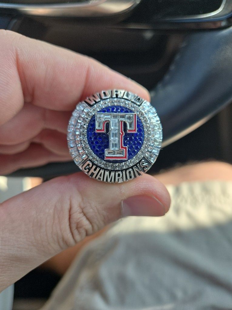 Adolis García World Champions Replica Ring