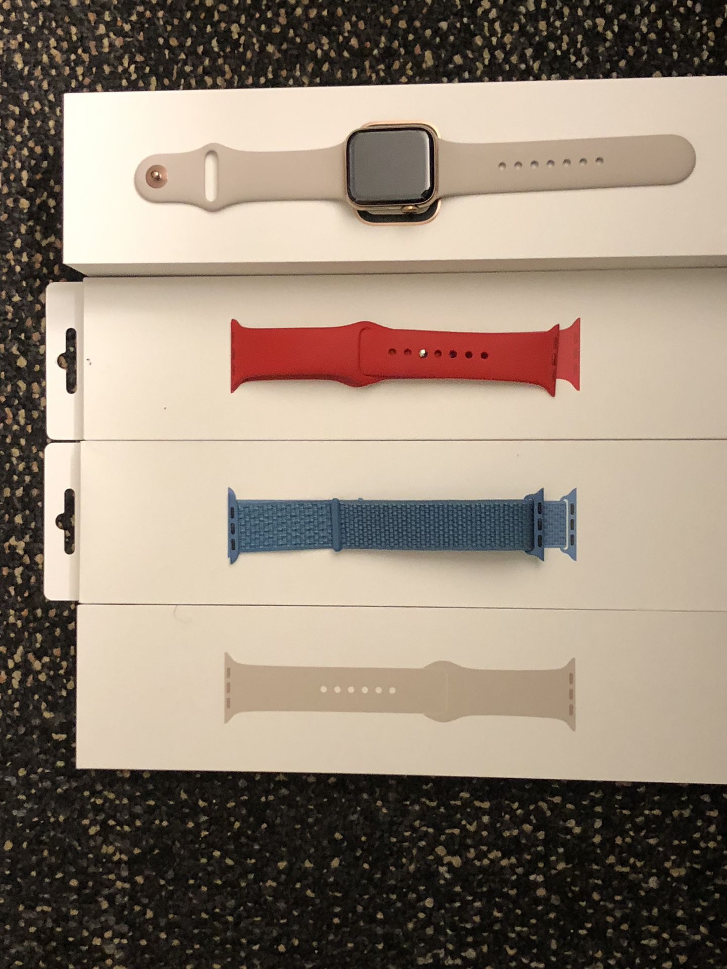 Apple Watch Series 4 40mm Gold Stainless Steel with 2 extra bands