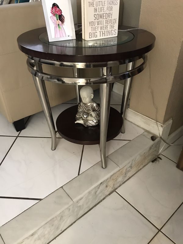 Side table for Sale in Miami, FL OfferUp