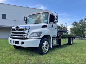 2021 Hino 268