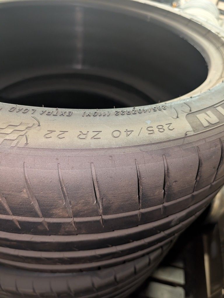 Michelin 285/40 ZR22