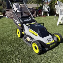 Ryobi 40v Lawnmower With Original 6ah Battery, charger and Bag $250