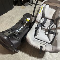 Nuna Infant / Baby Car Seat with Adjustable Base