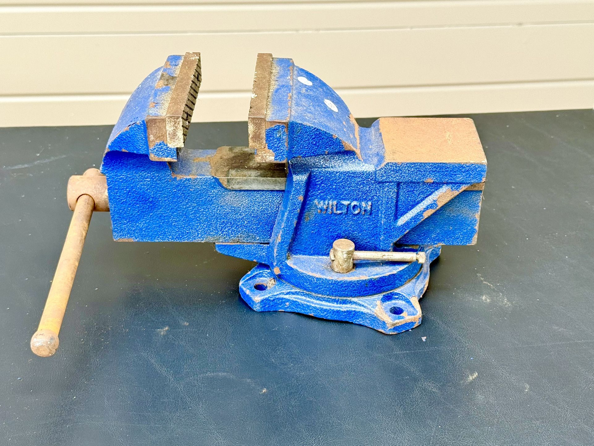 Vintage Wilton 4” Swivel Base Vise