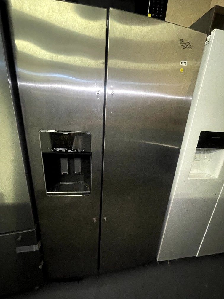 WHIRLPOOL 36” SIDE BY SIDE REFRIGERATOR COUNTER DEPTH USED $500