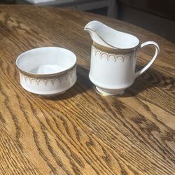 Paragon Athena Sugar Bowl And Milk Jug 