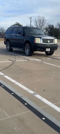 Escalade 2w 2005 on 24s