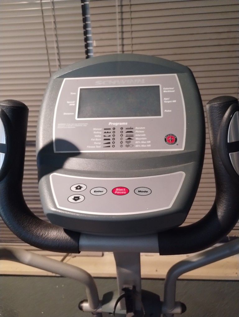 Schwinn Elliptical 418
