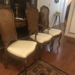 Set Of 3 Classic Style Chairs In Excellent Condition 
