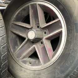 Early Camaro 15 inch wheels (3)