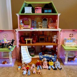 Dollhouse: Fisher-Price, Loving Family Grand Dollhouse with Accessories, Vintage from 2008
