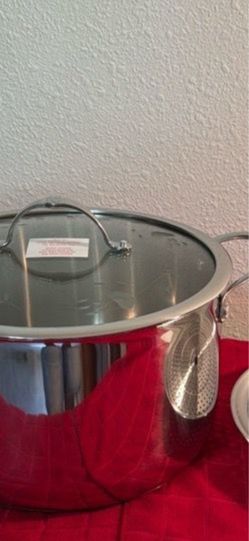 Olla de 10 qt con parrilla de Princess house nueva