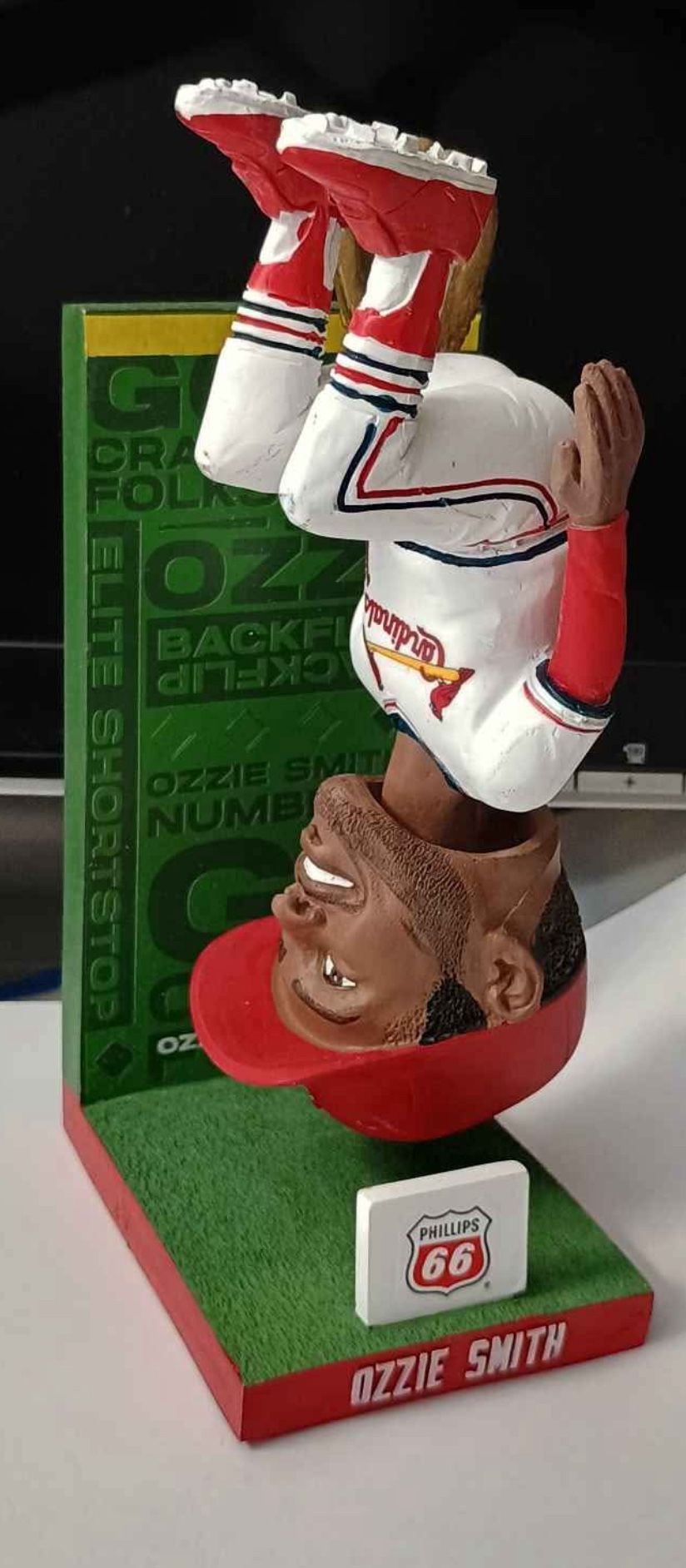 New Cardinals Ozzie Smith Backflip Bobblehead
