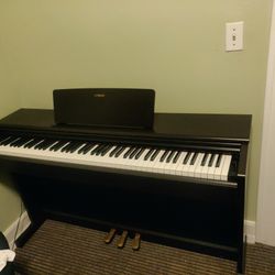 Yamaha Arius YDP-144