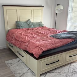 Queen Bed With 6 Drawers