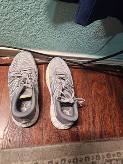 Women's new balance size 11 fresh foam shoes